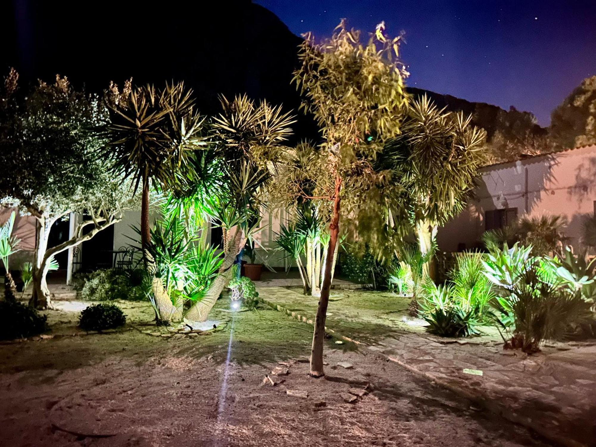 L'Oasi Una Pineta Sul Mare กุสโตนาชี ภายนอก รูปภาพ